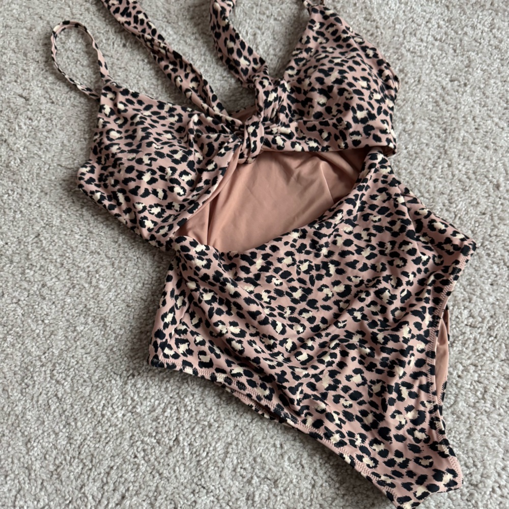 NWT Aerie Leopard Full Coverage Wrap One Piece Swimsuit XL Long Med and Large - Picture 6 of 12